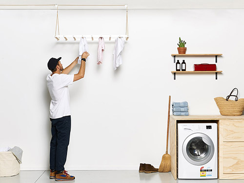 La Revue du Design » Blog Archive » Un étendoir à linge suspendu par George  & Willy